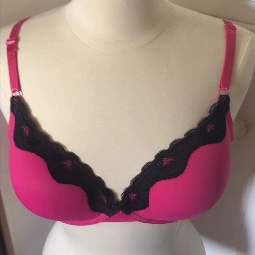 🚫🚫SOLD🚫🚫$3/20 EUC Maidenform “Self Expressions bra
